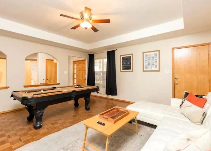 Mcallen 4Br With Pool, Shopping & More