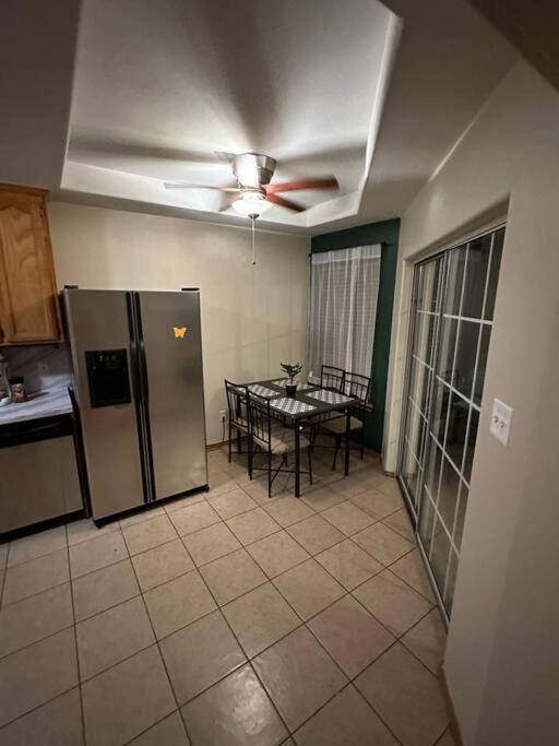 4br With Pool, Shopping &